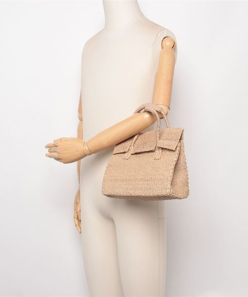 a-jolie(アジョリー)の「a-jolie シンプルかごミニハンドバッグ(小)(かごバッグ・レディース・ブラック/ナチュラル・FREE)」の10枚目の写真