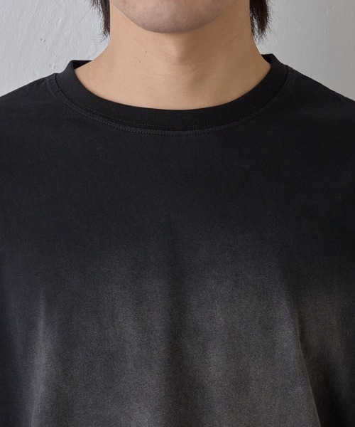 COLONY 2139（コロニートゥーワンスリーナイン）の「フロントスプレーTシャツ（Tシャツ/カットソー・メンズ・ブラック/ネイビー・MEDIUM/LARGE）」の5枚目の写真