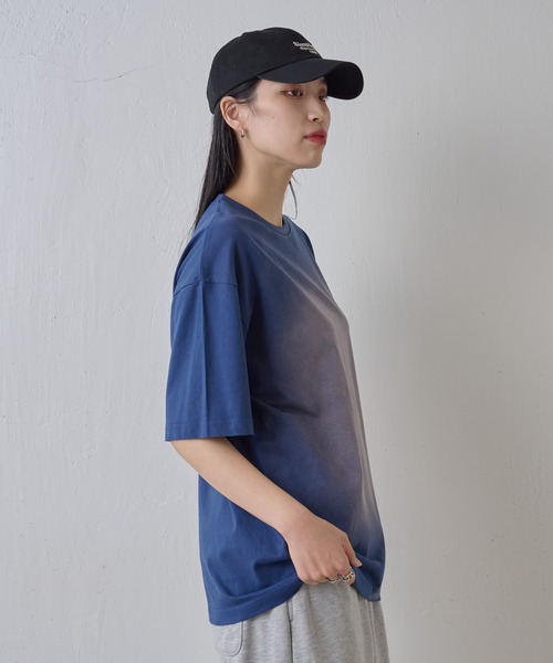 COLONY 2139（コロニートゥーワンスリーナイン）の「フロントスプレーTシャツ（Tシャツ/カットソー・メンズ・ブラック/ネイビー・MEDIUM/LARGE）」の17枚目の写真