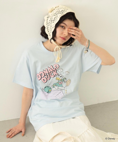 Disney(ディズニー)の「DONALD DUCK / COOKING S/S TEE(Tシャツ/カットソー・レディース・ライトブルー/ホワイト・ONE SIZE)」の1枚目の写真