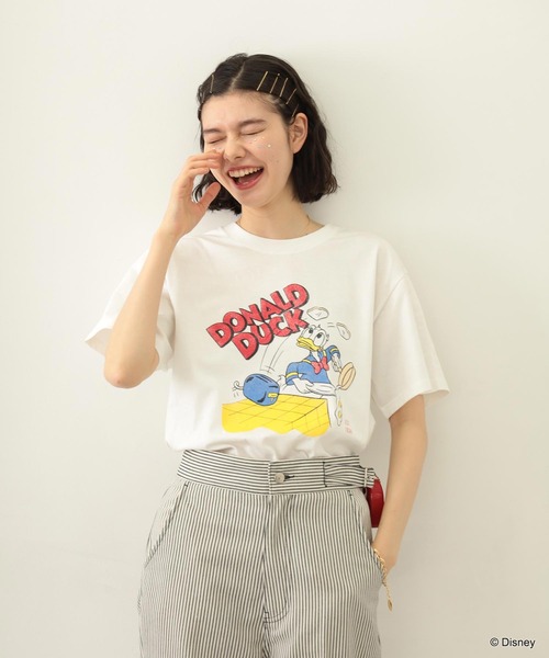 Disney(ディズニー)の「DONALD DUCK / COOKING S/S TEE(Tシャツ/カットソー・レディース・ライトブルー/ホワイト・ONE SIZE)」の4枚目の写真