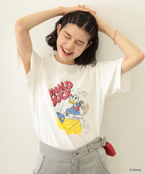 Disney(ディズニー)の「DONALD DUCK / COOKING S/S TEE(Tシャツ/カットソー・レディース・ライトブルー/ホワイト・ONE SIZE)」の5枚目の写真