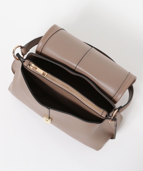 Andemiu（アンデミュウ）の「フラップショルダー492557（ハンドバッグ・レディース・ブラウン/アイボリー/ダークグレー・FREE）」の4枚目の写真