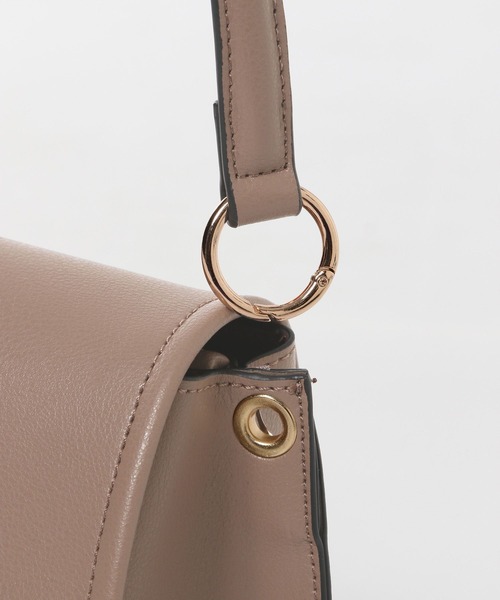 Andemiu（アンデミュウ）の「フラップショルダー492557（ハンドバッグ・レディース・ブラウン/アイボリー/ダークグレー・FREE）」の19枚目の写真