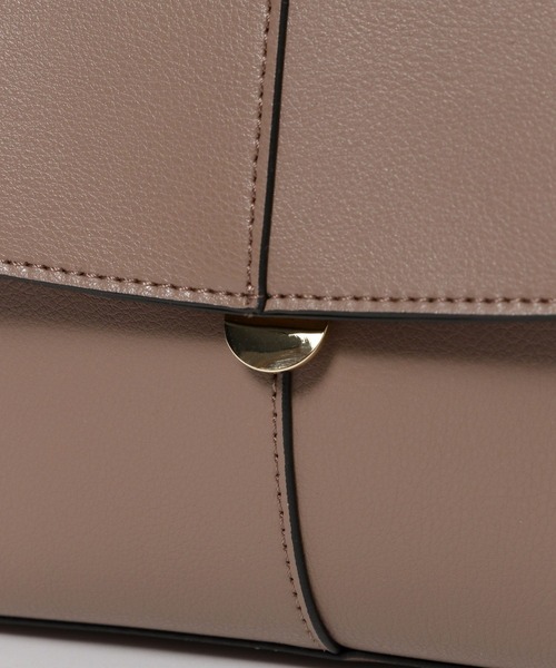 Andemiu（アンデミュウ）の「フラップショルダー492557（ハンドバッグ・レディース・ブラウン/アイボリー/ダークグレー・FREE）」の17枚目の写真