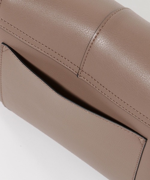 Andemiu（アンデミュウ）の「フラップショルダー492557（ハンドバッグ・レディース・ブラウン/アイボリー/ダークグレー・FREE）」の15枚目の写真