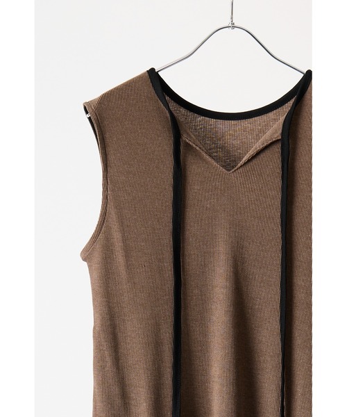 CHIGNON（シニヨン）の「CHIGNON チョーカーリブトップス（Tシャツ/カットソー・レディース・ホワイト/ブラウン/ブラック・FREE）」の15枚目の写真