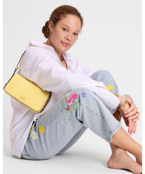 kate spade new york（ケイトスペード ニューヨーク）の「フローラル エンブロイダード ジーンズ（デニムパンツ・レディース・ブルー・25/26/24）」の3枚目の写真