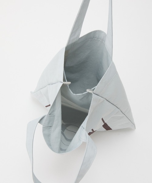 COLONY 2139（コロニートゥーワンスリーナイン）の「ナイロンショートハンドバッグ（ハンドバッグ・レディース・アイボリー/サックスブルー/モカ・FREE）」の20枚目の写真