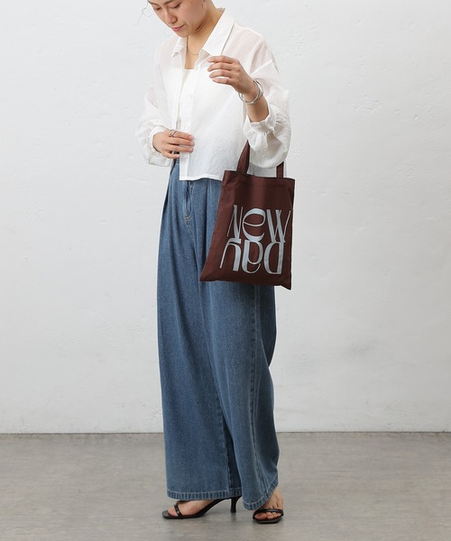 COLONY 2139（コロニートゥーワンスリーナイン）の「ナイロンショートハンドバッグ（ハンドバッグ・レディース・アイボリー/サックスブルー/モカ・FREE）」の6枚目の写真