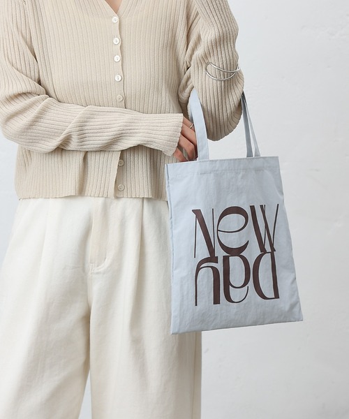 COLONY 2139（コロニートゥーワンスリーナイン）の「ナイロンショートハンドバッグ（ハンドバッグ・レディース・アイボリー/サックスブルー/モカ・FREE）」の8枚目の写真