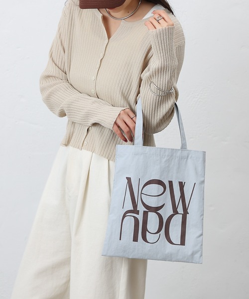 COLONY 2139（コロニートゥーワンスリーナイン）の「ナイロンショートハンドバッグ（ハンドバッグ・レディース・アイボリー/サックスブルー/モカ・FREE）」の9枚目の写真