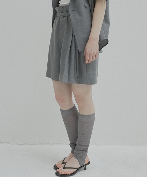 LE CIEL BLEU(ルシェルブルー)の「タックフロントショーツ / Tucked Front Shorts(その他パンツ・レディース・グレー/ブラック・36/34/38)」の8枚目の写真