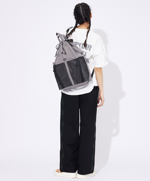Dickies（ディッキーズ）の「【DICKIES/ディッキーズ】3WAY MP DS SACK 80976100/ドローストリングデザイン/スポーティ/カジュアル/ナップザック【WEB限定】（バックパック/リュック・メンズ・アイボリー/グレー/ブラック・フリー）」の8枚目の写真