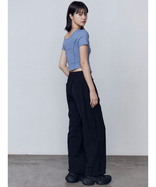 EMODA（エモダ）の「サイドレースナイロンパンツ（その他パンツ・レディース・グレー/ブラック・FREE）」の17枚目の写真