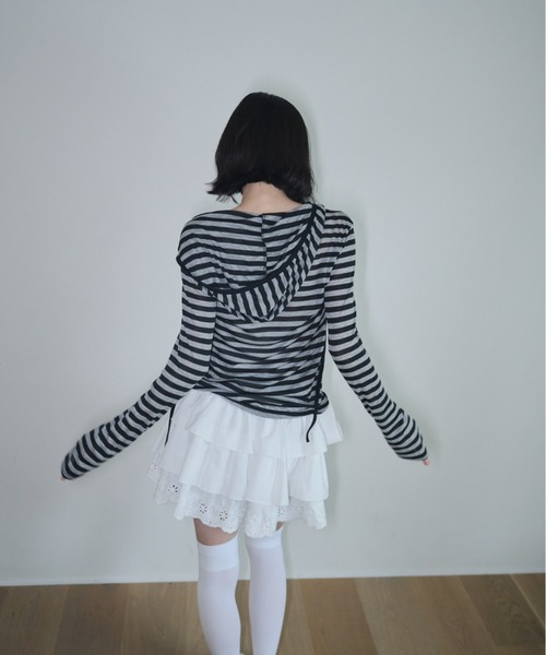 Smyeon（スミョン）の「Border pattern cut hoodie/ボーダーカットパーカー（パーカー・レディース・ベージュ/グレー・FREE）」の7枚目の写真