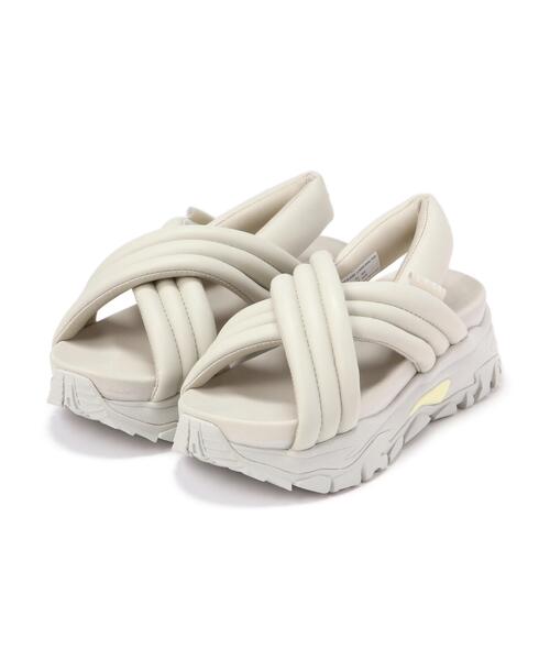 NATURAL BEAUTY BASIC（ナチュラルビューティーベーシック）の「【AKIII CLASSIC】SUMMER BANG サンダル（サンダル・レディース・ブラック/オフホワイト・24.0cm/23.0cm）」の5枚目の写真