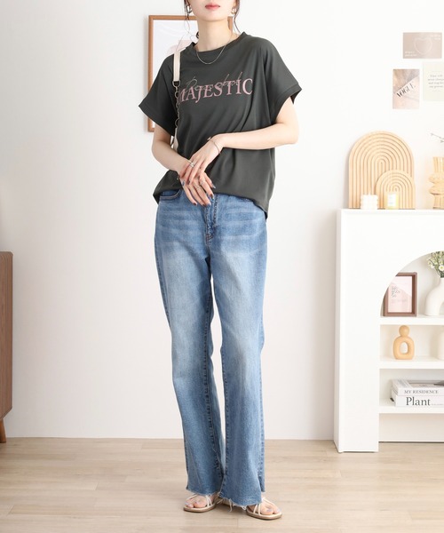 EGLANTINE(エグランティーヌ)の「EGLANTINE 刺繍×プリントロゴ半袖Tシャツ【日本製】(Tシャツ/カットソー・レディース・チャコールグレー/ダークグリーン/ローズ/レッド/グレイッシュベージュ・40)」の17枚目の写真