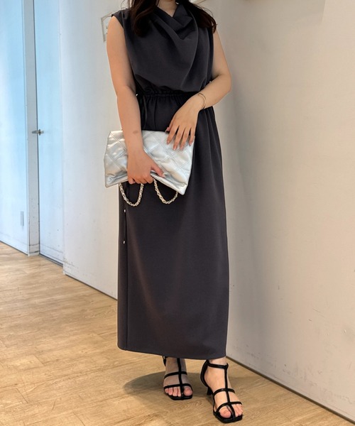 JUSGLITTY ドレープネックカットワンピース JUSGLITTY（ジャスグリッティー）の「ドレープネックカット