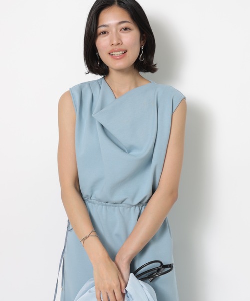 JUSGLITTY(ジャスグリッティー)の「ドレープネックカットワンピース(ワンピース・レディース・ブルー系その他3/チャコールグレー/ベージュ・1/2)」の10枚目の写真