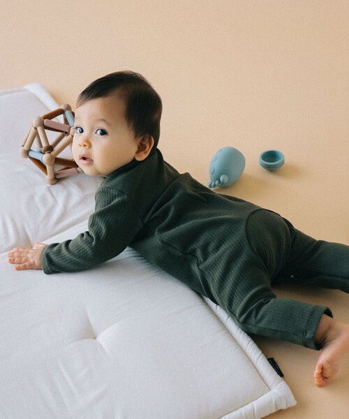 こども ビームス（コドモビームス）の「ベビー リブ カバーオール 2025FW（70～80cm）（ロンパース・キッズ・ブルー/パープル系その他4/オリーブ・70/80）」の5枚目の写真