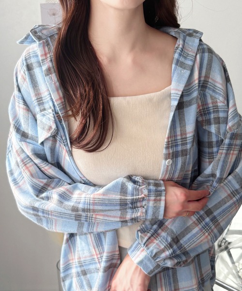 Dewlily（デューリリー）の「トレンドのゆるっとシルエット。羽織って華奢見え◎オーバーサイズチェック柄シャツ（シャツ/ブラウス・レディース・ピンク/ブルー・FREE）」の11枚目の写真