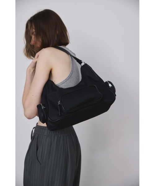 un/neu(アンノイ)の「2WAYマルチポケットハンドバッグ / ペットボトル収納可能(ハンドバッグ・レディース・ブラック/ライトグレー/チャコールグレー・FREE)」の14枚目の写真