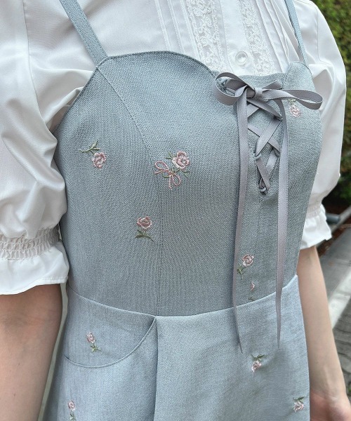 F i.n.t（フィント）の「【セットアップ対応】プチレースアップ小花柄刺繍キャミワンピース　夏服（ワンピース・レディース・アイボリー/ブルーグレー・FREE）」の19枚目の写真
