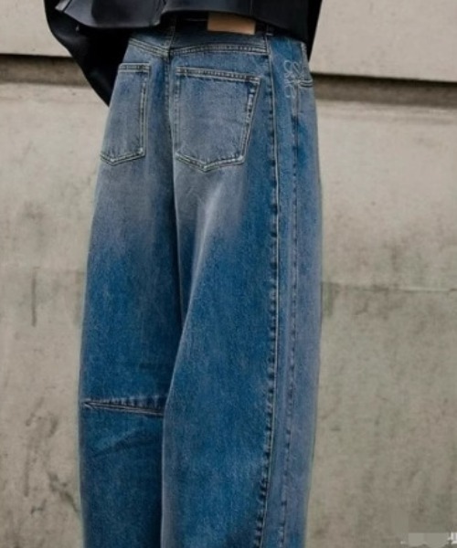 Bling Leads（ブリングリーズ）の「Z)【BLINGLEADS】825404 DENIM カーブPANT（デニムパンツ・レディース・ブラック/ブルー/ケミカルウォッシュ・FREE）」の5枚目の写真