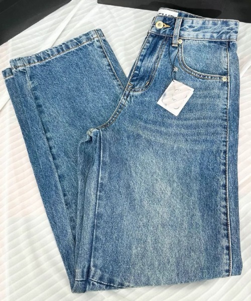Bling Leads（ブリングリーズ）の「Z)【BLINGLEADS】825404 DENIM カーブPANT（デニムパンツ・レディース・ブラック/ブルー/ケミカルウォッシュ・FREE）」の8枚目の写真
