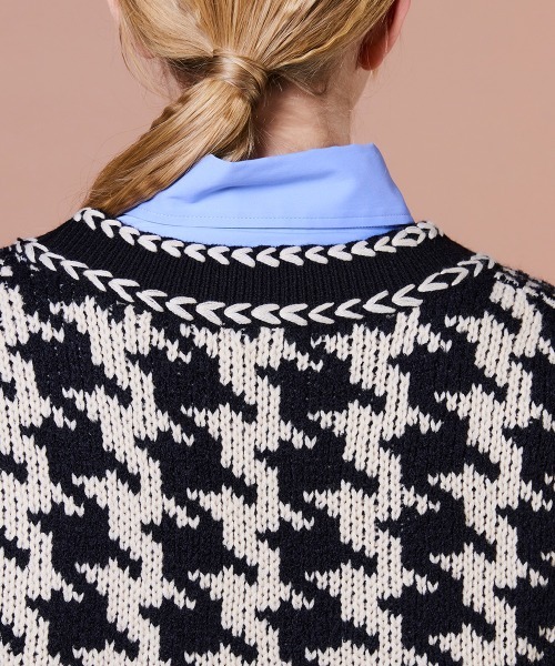 DOUBLE STANDARD CLOTHING（ダブルスタンダードクロージング）の「Dロゴ刺繍 ニットベスト（ベスト・レディース・ホワイト×ブラック・FREE）」の9枚目の写真