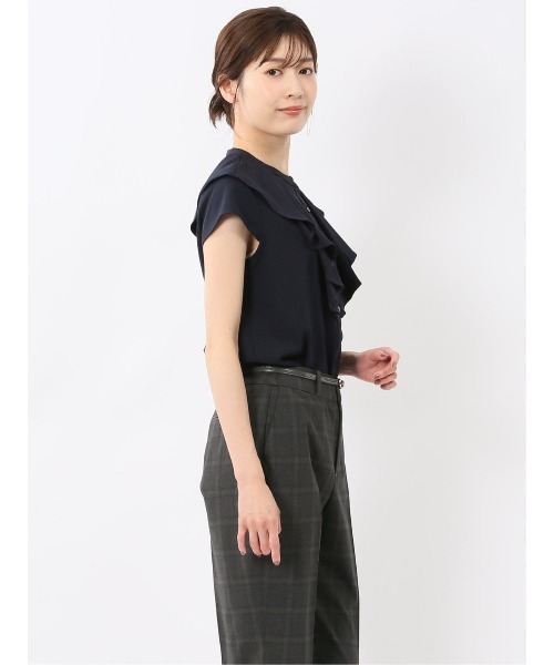 m.f.editorial(エムエフエディトリアル)の「【ストレッチ】m.f.エディトリアル レディース フリル ノースリーブ ブラウス(シャツ/ブラウス・レディース・ホワイト/ベージュ/ネイビー・MEDIUM/LARGE)」の22枚目の写真