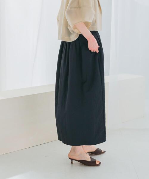 URBAN RESEARCH ROSSO WOMEN(アーバンリサーチ ロッソ)の「撥水UVピンタックコクーンスカート(スカート・レディース・ブラウン系その他/ブラック/グリーン・36/38)」の9枚目の写真