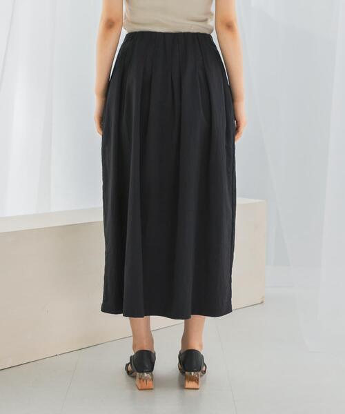 URBAN RESEARCH ROSSO WOMEN(アーバンリサーチ ロッソ)の「撥水UVピンタックコクーンスカート(スカート・レディース・ブラウン系その他/ブラック/グリーン・36/38)」の17枚目の写真