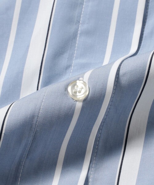 BAUM UND PFERDGARTEN(バウムウンドヘルガーデン)の「BAUM UND PFERDGARTEN / ストライプ コットン シャツ(シャツ/ブラウス・レディース・ブルー・ONE SIZE)」の3枚目の写真