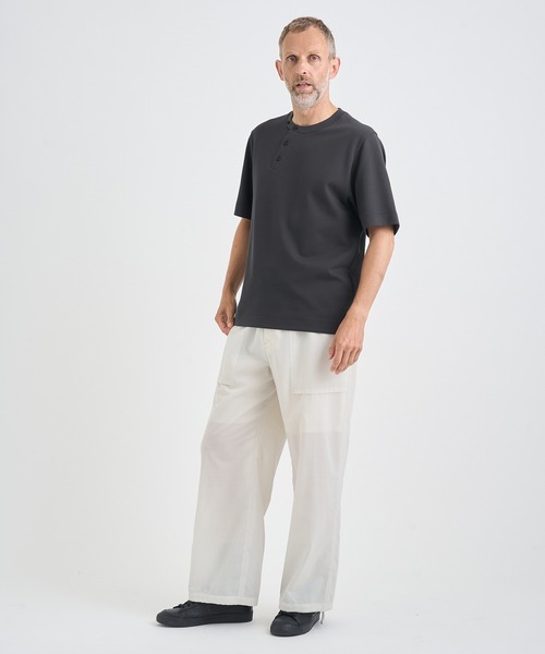IRENISA（イレニサ）の「【irenisa/イレニサ】別注LEATHER TAB CREW NECK T-SHIRT（Tシャツ/カットソー・メンズ・ブラック/ホワイト/ダークグレー・2/4/3）」の18枚目の写真