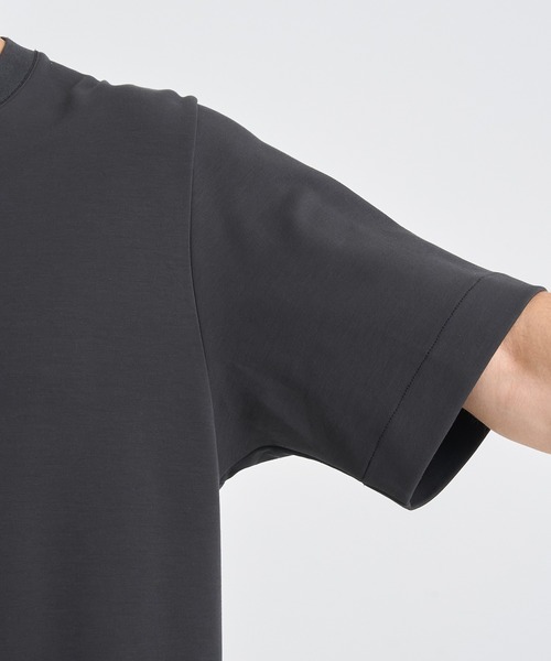IRENISA（イレニサ）の「【irenisa/イレニサ】別注LEATHER TAB CREW NECK T-SHIRT（Tシャツ/カットソー・メンズ・ブラック/ホワイト/ダークグレー・2/4/3）」の12枚目の写真