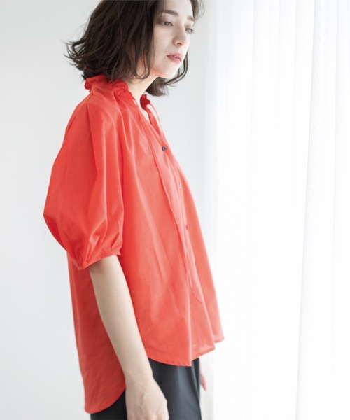 OPAQUE.CLIP（オペークドットクリップ）の「シアーフリルネックブラウス【洗濯機洗い可】（シャツ/ブラウス・レディース・ブラック/ライトブルー/ライトグレー/ブラウン系その他/レッド系・38/40/42）」の9枚目の写真