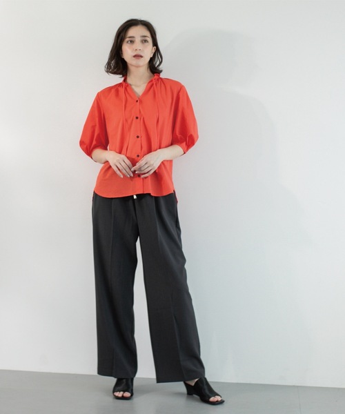 OPAQUE.CLIP（オペークドットクリップ）の「シアーフリルネックブラウス【洗濯機洗い可】（シャツ/ブラウス・レディース・ブラック/ライトブルー/ライトグレー/ブラウン系その他/レッド系・38/40/42）」の11枚目の写真