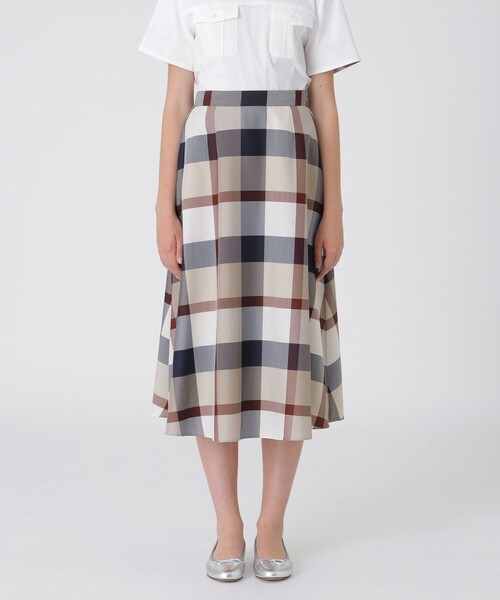 BLUE LABEL CRESTBRIDGE(ブルーレーベルクレストブリッジ)の「クレストブリッジチェックライトクロッシングツイルスカート(スカート・レディース・ベージュ系その他/ブルー・36/38)」の2枚目の写真