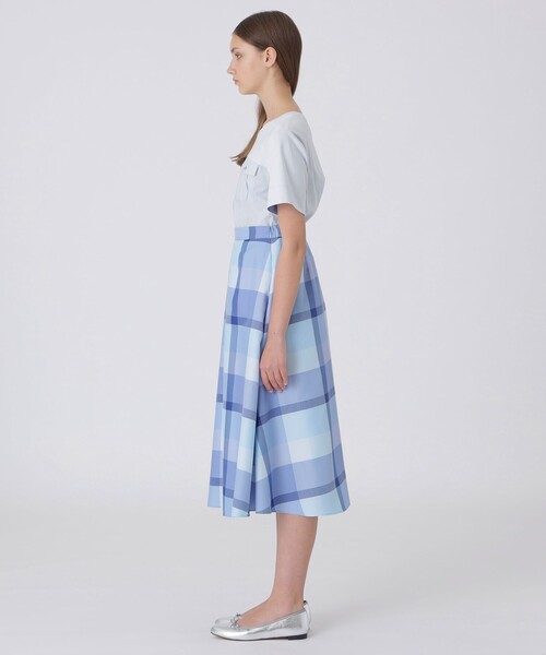 BLUE LABEL CRESTBRIDGE(ブルーレーベルクレストブリッジ)の「クレストブリッジチェックライトクロッシングツイルスカート(スカート・レディース・ベージュ系その他/ブルー・36/38)」の5枚目の写真