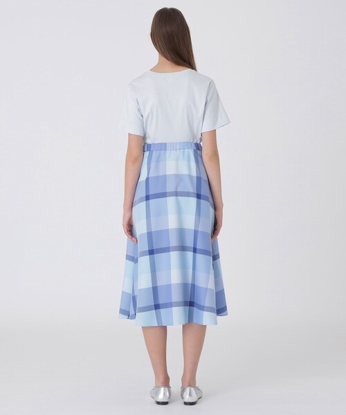 BLUE LABEL CRESTBRIDGE(ブルーレーベルクレストブリッジ)の「クレストブリッジチェックライトクロッシングツイルスカート(スカート・レディース・ベージュ系その他/ブルー・36/38)」の6枚目の写真