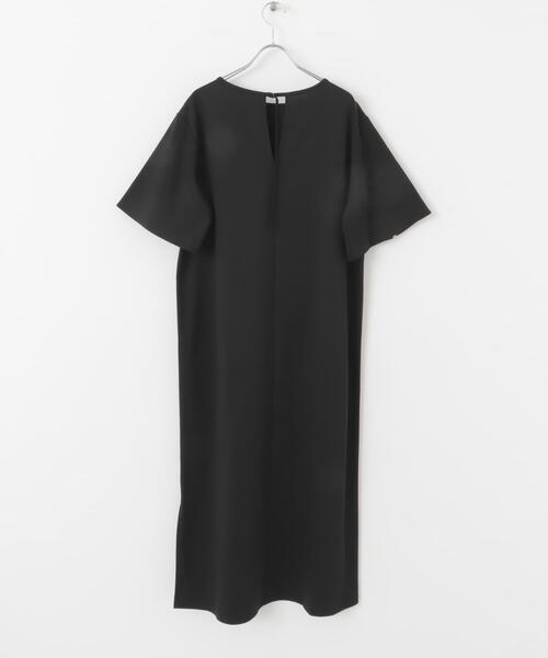 URBAN RESEARCH ROSSO WOMEN(アーバンリサーチ ロッソ)の「クールタッチハイゲージカットワンピース(ワンピース・レディース・ブラック/ベージュ系その他・FREE)」の21枚目の写真