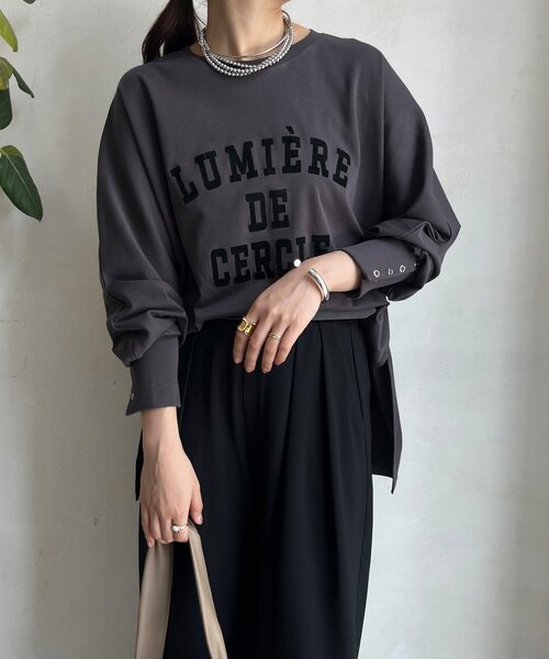 DouDou(ドゥドゥ)の「【WEB限定】LUMIEREドルマンフロッキーロンTEE(Tシャツ/カットソー・レディース・カーキ/オフホワイト/ダークグレー・FREE)」の3枚目の写真
