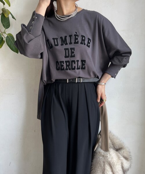 DouDou(ドゥドゥ)の「【WEB限定】LUMIEREドルマンフロッキーロンTEE(Tシャツ/カットソー・レディース・カーキ/オフホワイト/ダークグレー・FREE)」の19枚目の写真