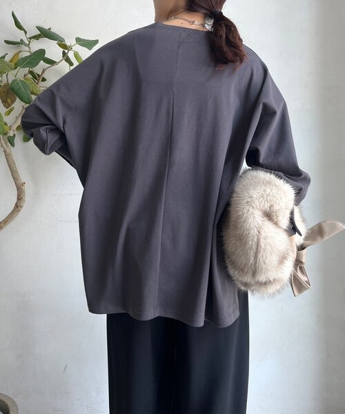DouDou(ドゥドゥ)の「【WEB限定】LUMIEREドルマンフロッキーロンTEE(Tシャツ/カットソー・レディース・カーキ/オフホワイト/ダークグレー・FREE)」の21枚目の写真