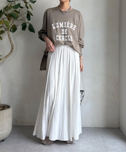 DouDou(ドゥドゥ)の「【WEB限定】LUMIEREドルマンフロッキーロンTEE(Tシャツ/カットソー・レディース・カーキ/オフホワイト/ダークグレー・FREE)」の22枚目の写真