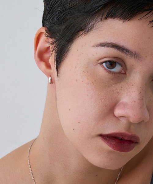 JUPITER（ジュピター）の「【SV】ミニマルフープピアス/ニッケルフリー/金属アレルギー対応<動画あり>（ピアス（両耳用）・レディース・シルバー/ゴールド・FREE）」の4枚目の写真