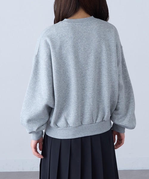 KELTY(ケルティ)の「【KELTY】Mini Logo Cropped Crew Neck Sweat / ミニロゴクロップドクルーネックスウェット(スウェット・レディース・ネイビー/ベージュ/グレー/ホワイト/ブラック・FREE)」の21枚目の写真
