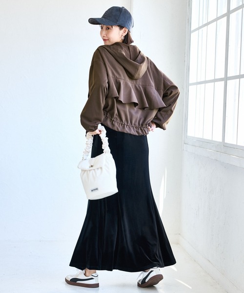 VIS（ビス）の「【WEB限定】バックフリルライトフードブルゾン（ブルゾン・レディース・ダークブラウン/キナリ/ブラック・FREE）」の9枚目の写真